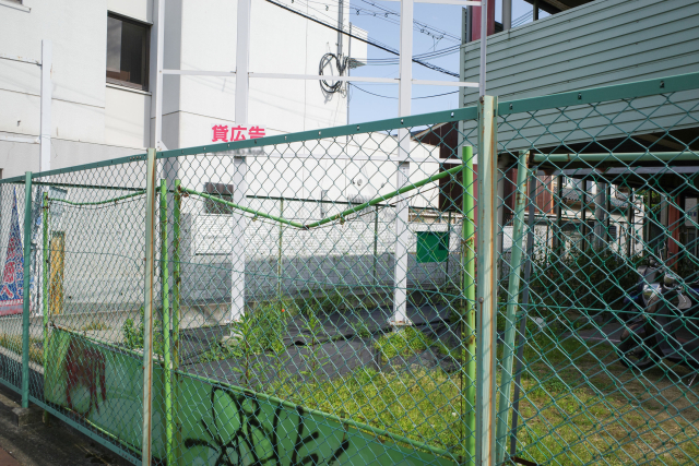Read more about the article 賃貸選びで見落としがち？治安が悪いエリアの“意外な特徴”とは